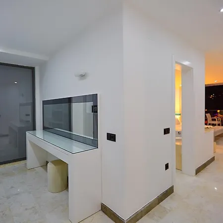 Unlimited 5 Bedroom Luxury With Infinity Pool Villa *